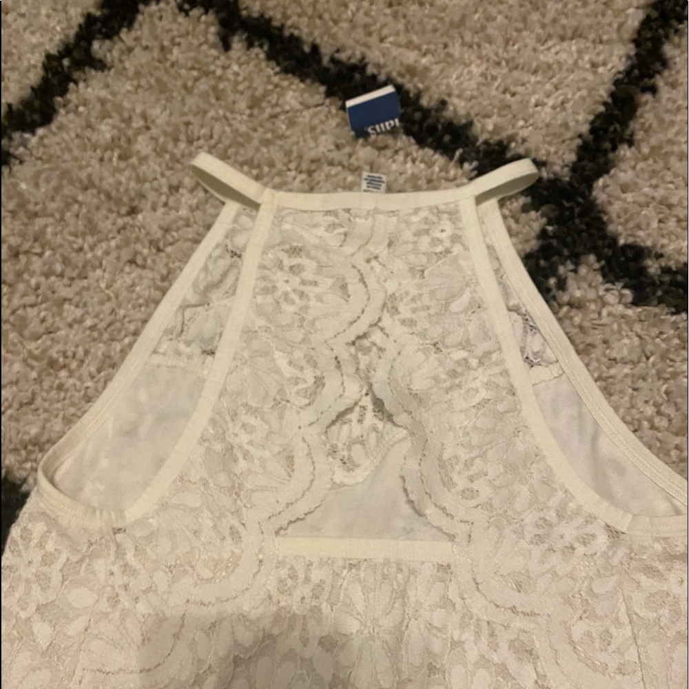 LACE TOP! - Picture 3 of 4